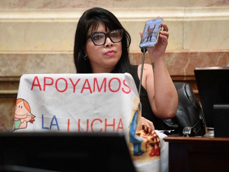 Como Simn, todos apoyamos al Garrahan, Eugenia Dur 