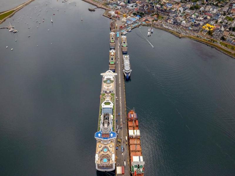 Ushuaia demostró su capacidad operativa en una jornada de alta complejidad de cruceros