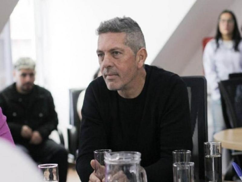 �El Gobernador sostiene su planta pol�tica ajustando compulsivamente a los Municipios y a las familias fueguinas�, Dami�n Loffler 