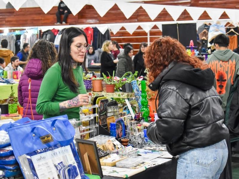 Feriantes del Fin del Mundo edicion especial por el Mes de la Mujer