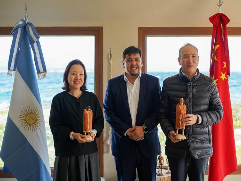 Tolhuin recibió por primera vez la visita de la Embajada de China