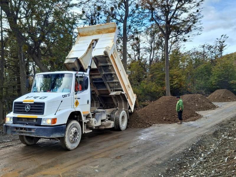 Contin�an los trabajos en diversos sectores de las rutas provinciales 