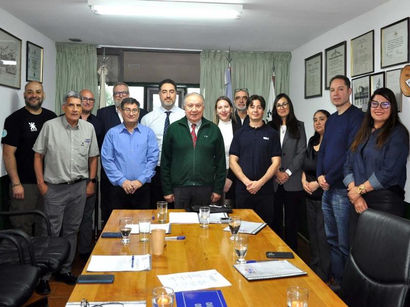 Francisco �lvarez asumi� oficialmente el decanato de la Facultad Regional Tierra del Fuego