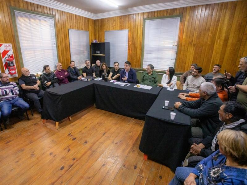 Analizan proyectos para descomprimir la circulaci�n vehicular en el Puente General Mosconi 