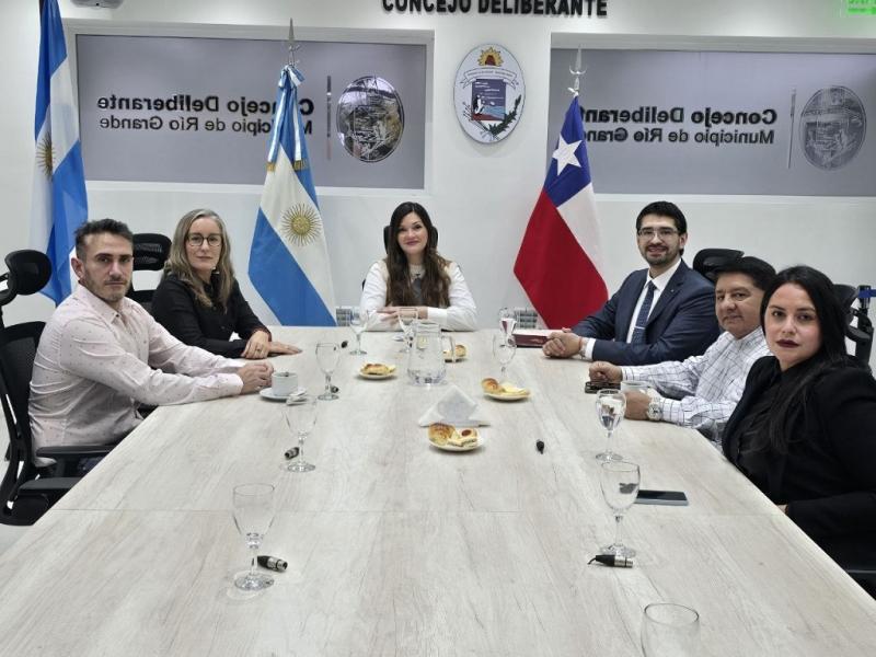 El Concejo Deliberante recibi� al nuevo C�nsul de Chile en R�o Grande