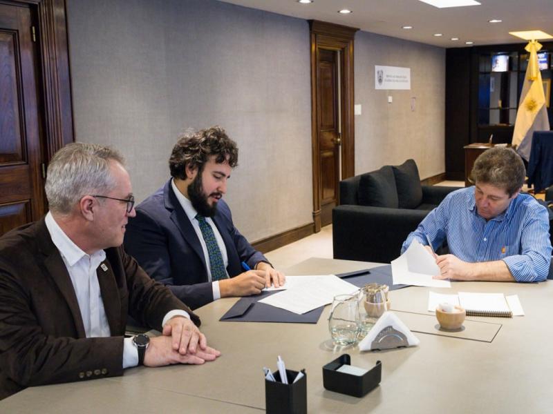 Gobierno y empresa privada eval�an la factibilidad de un proyecto de piscicultura 