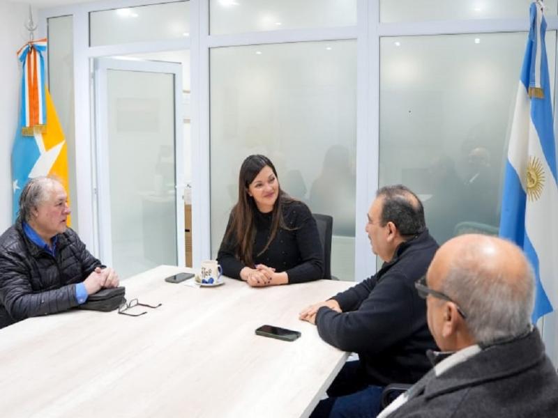 Zamora recibió a integrantes de la Agrupación TF-1 de ex Trabajadores de YPF