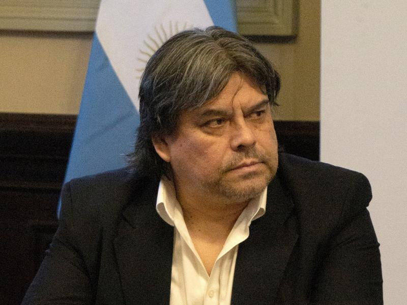 Araujo pidió explicaciones al Gobierno nacional por el avance de la explotación petrolera británica en Malvinas.