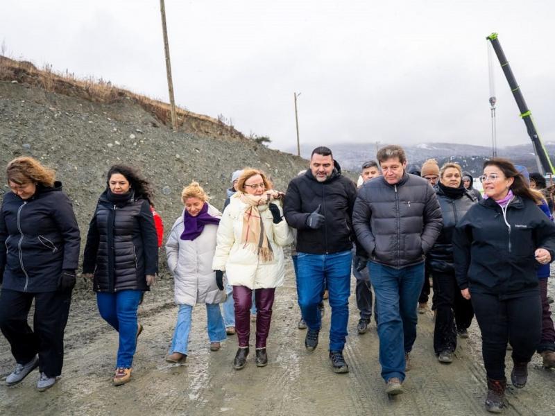 Melella visit�, junto a sectores sociales e instituciones, el predio de la nueva usina de Ushuaia 