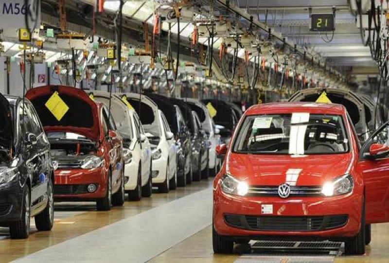 Si se analizan los datos por marcas, la mejor performance la tuvo Volkswagen, con 9.508 unidades, seguido por Toyota, con 8.601 y Renault, con 7.797 vehculos patentados.
