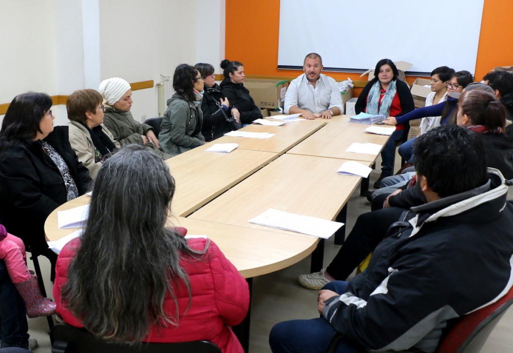 Con la presencia de la Secretaria de Promocin Social, Anala Cubino, la Concejal Miriam Mora, y el subsecretario de Produccin, Mariano Zulueta, 15 emprendedores de la ciudad recibieron los subsidios.