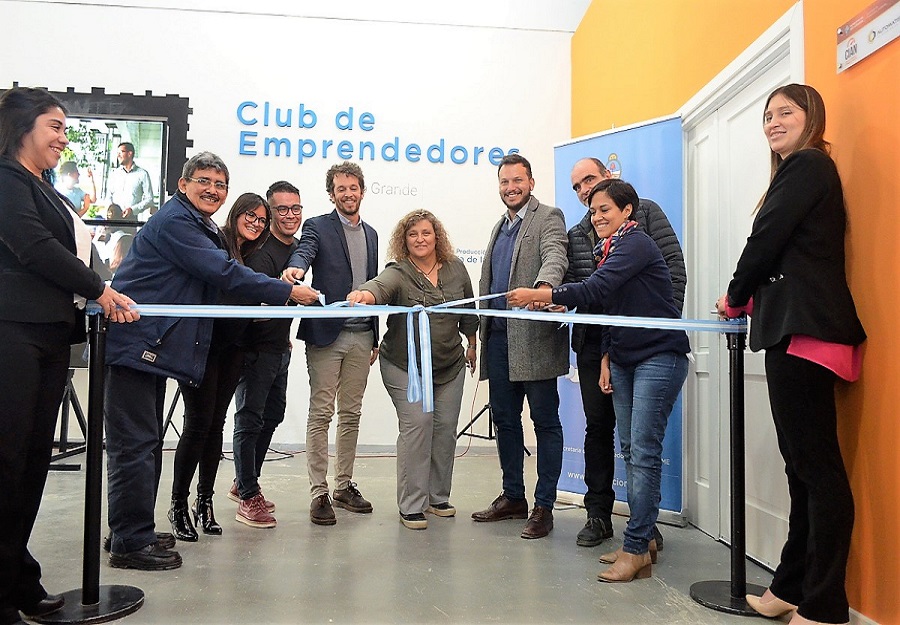 La UTN fue parte de la elaboracin del proyecto de los emprendedores. Los presentamos conjuntamente con la Municipalidad de Ro Grande y la Fundacin Beln hace un par de aos, seal el Lic. Fabio Seleme.