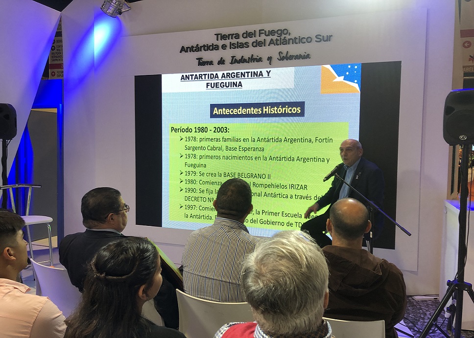 Los participantes de la charla quedaron sorprendidos y emocionados. Para la mayora era la primera vez que  suceda algo as.