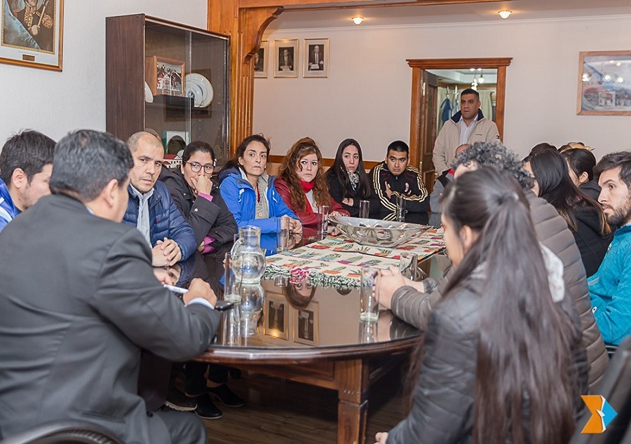 El Presidente del Poder Legislativo se comprometi a organizar un nuevo encuentro con autoridades del IPV. De esta forma, se buscar evacuar todas las dudas respecto al funcionamiento y las modalidades de entrega de viviendas por parte del Instituto.