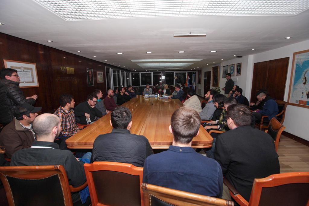 El jurado seleccionar los diez mejores trabajos y les entregarn un reconocimiento de 75 mil pesos.