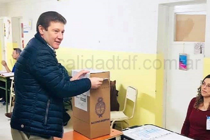 Es una campaa especial, es una eleccin difcil porque nosotros vamos con boleta corta, por lo que es una campaa distinta, dijo Gustavo Melella. 