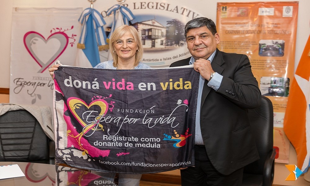 El Vicegobernador Juan Carlos Arcando agradeci a Musumeci su compromiso con la vida y destac la importancia de la donacin de mdula sea, y pidi que sea difundida la importancia de ese acto solidario.