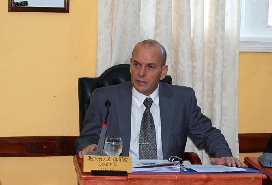 Alfredo Guilln fue Gerente de la Agencia de Deportes y Juventud y luego Concejal de la ciudad de Ro Grande. 