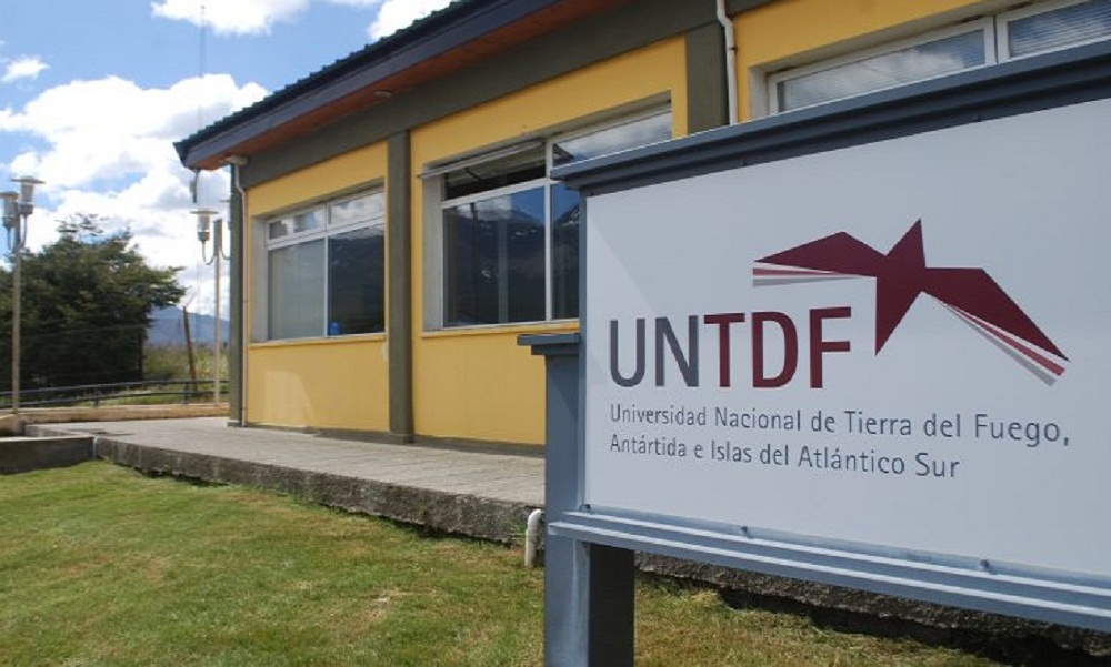 Las elecciones son el prximo martes y mircoles de la semana que viene con lo cual los tiempos urgen con lo cual esperamos que la Justicia Federal tome este tema y permita a estas listas participar de los comicios, remarc Daniel Fernndez.