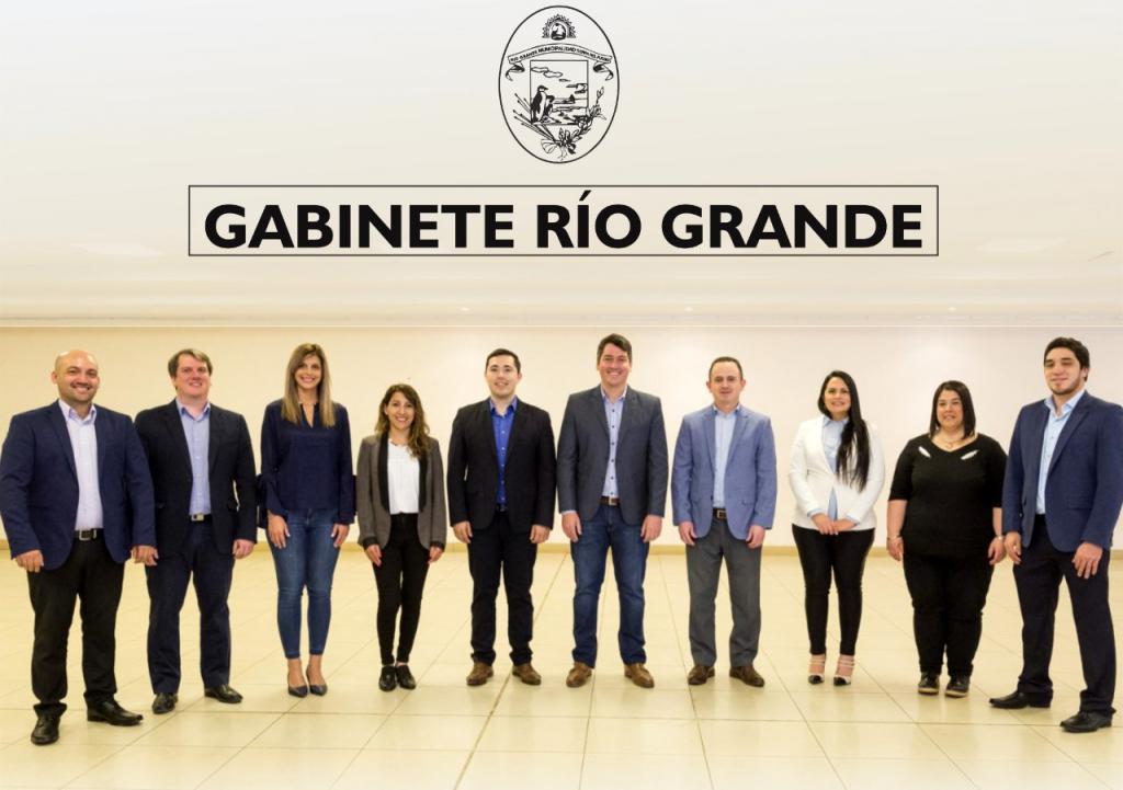Todos y todas estn comprometidos con Ro Grande; algunos me acompaan desde la militancia poltica, otros desde su ejercicio profesional, y a su vez con experiencia en el sector productivo local, destac Martn Prez. 