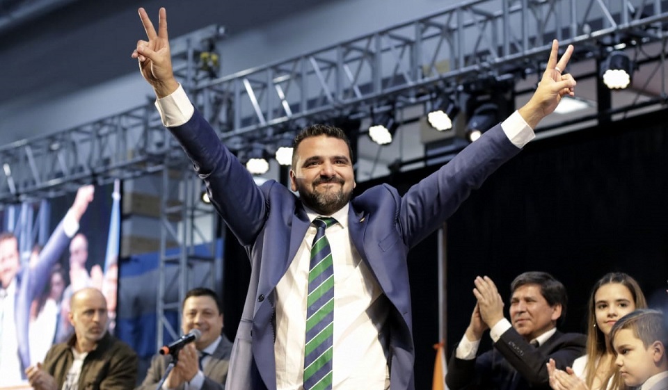 Walter Vuoto jur por mi patria, por mi ciudad, por mi pueblo. Seguidamente el Intendente brind su discurso de reasuncin y luego de un breve receso se les tom juramento a los funcionarios de la nueva gestin municipal.