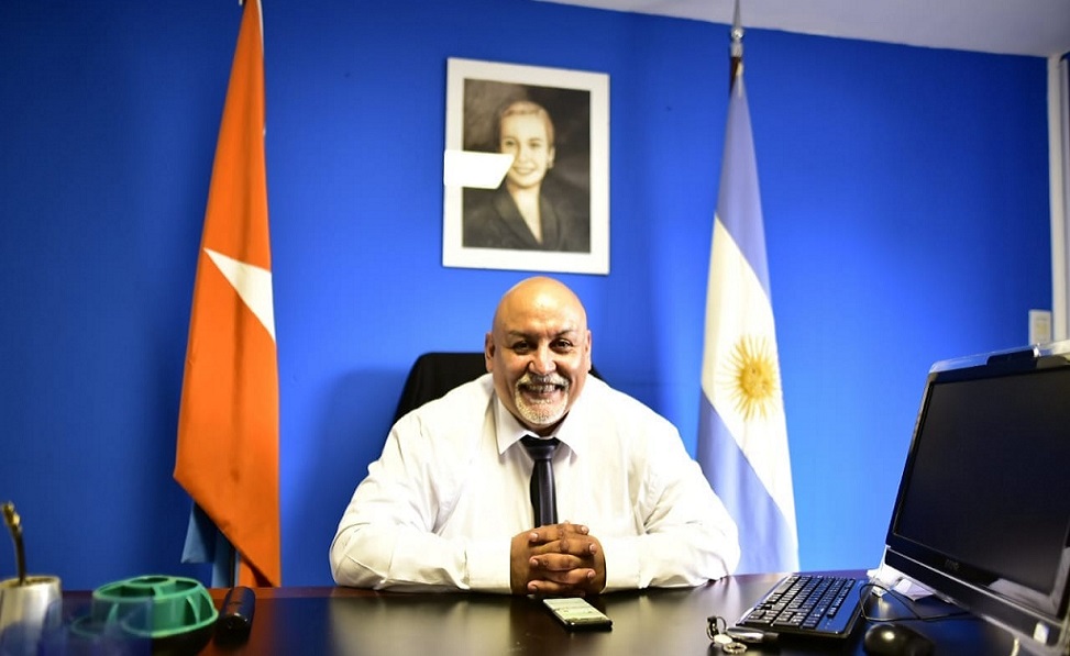 Daz no puede opinar de la excelencia en salud pblica que dej Melella, ni de la tremenda asistencia tcnica y economa a productores, ni la calidad de los servicios, ni de la infraestructura social y deportiva, resalt Walter Campos.     