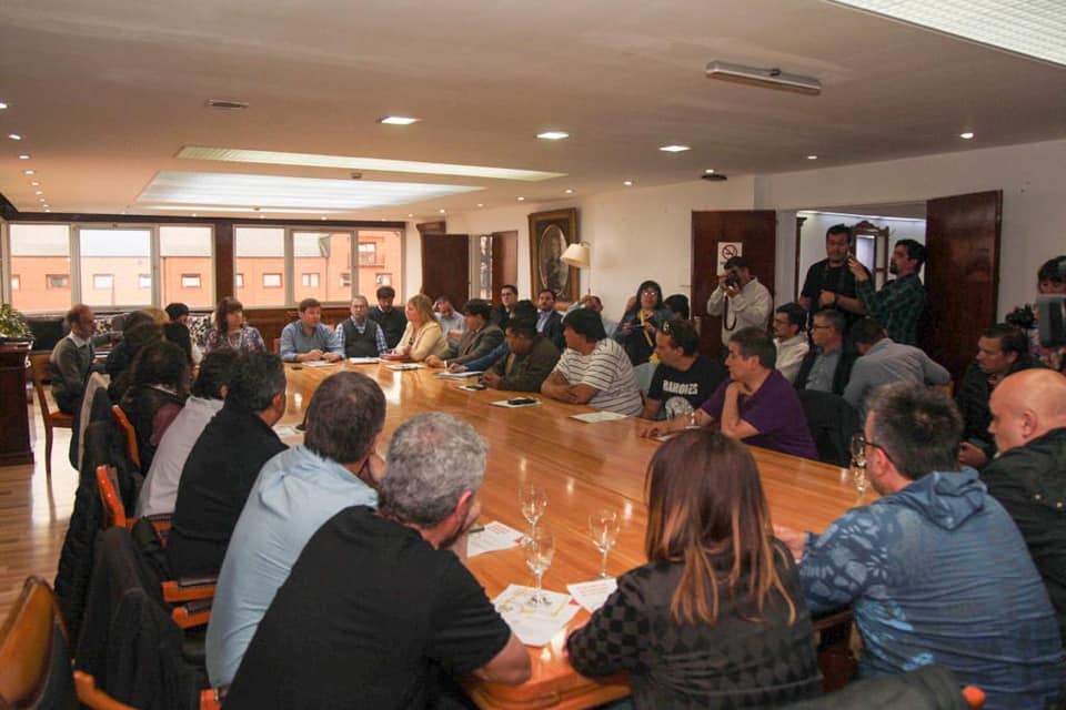 Queremos que la economa se empiece a activar y estamos tambin para acompaar al privado y generar ms empleo, siempre en un marco de paz social y de entendimiento, sostuvo Gustavo Melella.