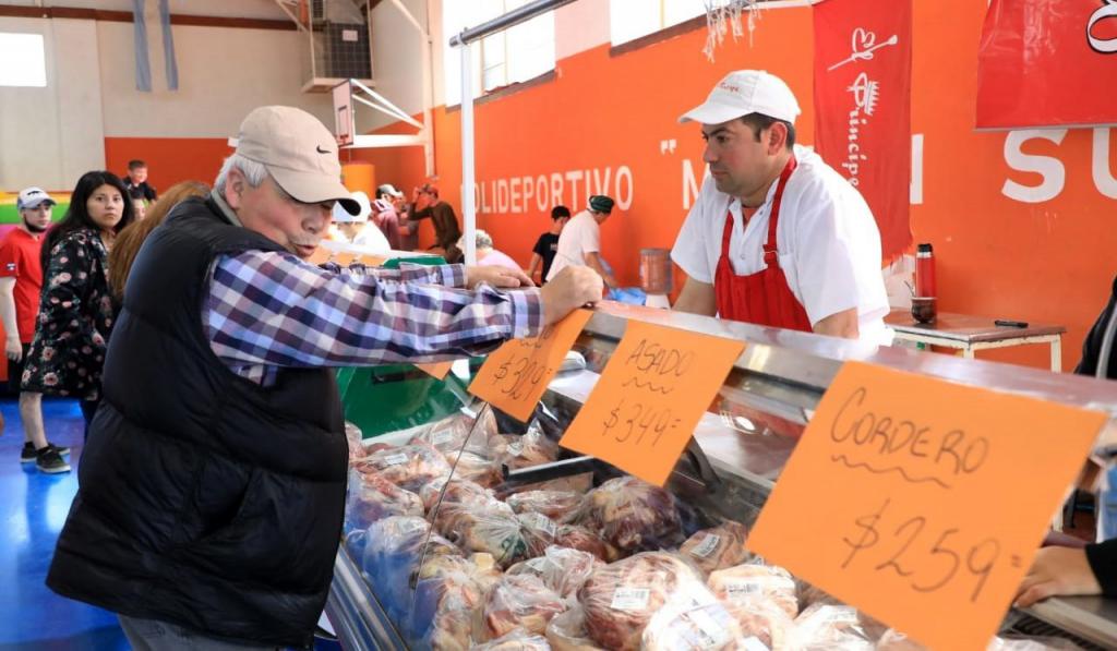 Durante las dos jornadas se logr una venta de ms de 4.000 kg de carne; 13.000 kg entre frutas y verduras; ms de 400 maples de huevos, entre otros productos.