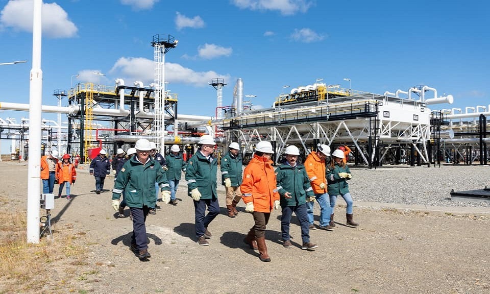 El objetivo es generar industrias, nuevos puestos de trabajo, ingresos genuinos para nuestra provincia a travs de la industrializacin de nuestra enorme riqueza en recursos naturales, dijo Moiss Solorza.
