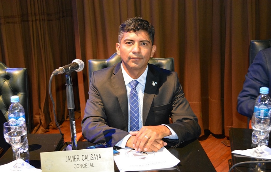 Lo que me esperanza es la idea de poder articular un trabajo tanto con el Gobierno provincial, con el Presidente de la Nacin, quienes pertenecen al mismo campo nacional y popular, dijo Javier Calisaya.