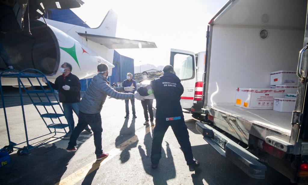 Llegaron los primeros 96 kits para diagnstico de COVID-19, por lo que los estudios se podrn llevar a cabo en Tierra del Fuego sin necesidad de enviar las muestras al Instituto Malbrn. 