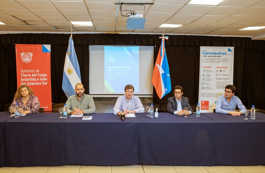 El sector privado necesita que el Estado provincial lo acompae a sobrellevar este momento de crisis, reforzado adems desde lo pblico, seal el Gobernador de Tierra del Fuego, Gustavo Melella. 