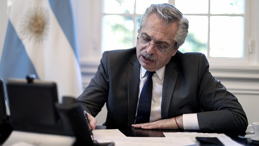 Fernndez remarc que, en la gestin anterior, a nivel nacional incluso, se liquid el Ministerio de Salud, el Ministerio de Trabajo y pasaron a ser Secretaras, como parte de ese proceso de degradacin del Estado.