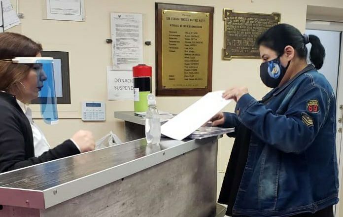 Cerca de 2.000 firmas de usuarios del servicio acompaaron la nota presentada por la Concejal Miriam Mora solicitando explicaciones sobre diversos temas a la Cooperativa Elctrica.