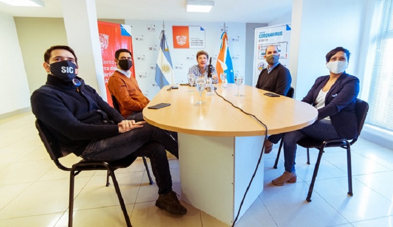 La herramienta del programa PROG.R.E.SO. permiti que la actividad econmica pueda dar sus primeros indicios de recuperacin, y poco a poco Tierra del Fuego empieza a caminar, y as lo notan las finanzas, precis Fernndez.