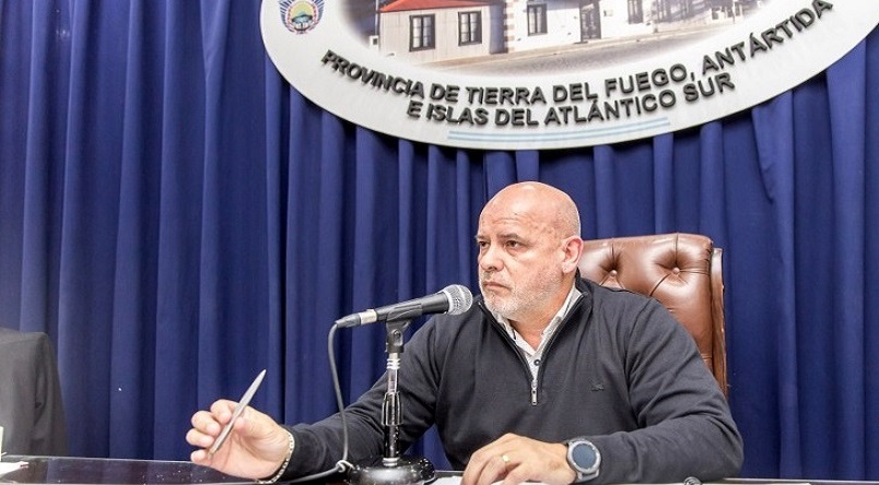 Varias iniciativas, y de los distintos bloques polticos, sern tratadas el martes 8 de setiembre en el marco de la Comisin de Salud de la Legislatura de Tierra del Fuego que preside el Legislador Daniel Rivarola (FORJA). 