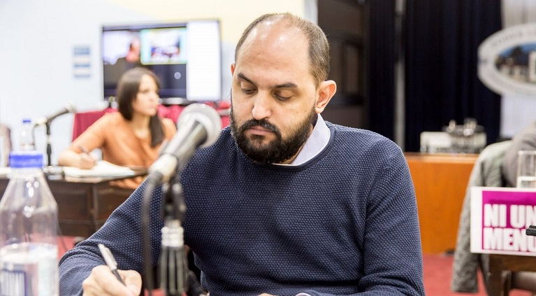 Muchos Parlamentarios tienen aportes que realizar. Los vamos a recibir y armar un texto ordenado para arribar al dictamen de la Comisin N 1, dijo Federico Greve respecto al proyecto regulacin de los honorarios para los abogados.