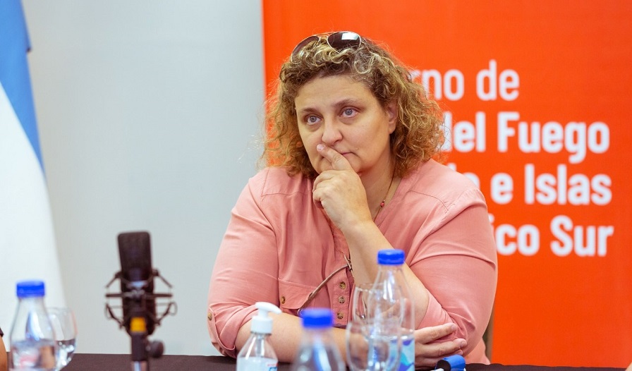 El subsidio acordado en la Resolucin del Ministerio de Produccin y Ambiente N 1.551, otorga 12 mil pesos por trabajador con un mximo de 600 mil por subsidio mensual, destac Sonia Castiglione. 