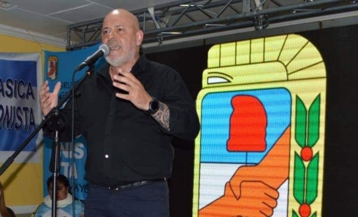 Los fueguinos y las fueguinas no podemos estar ausentes, por eso hacemos esta convocatoria para sumarnos masivamente desde la provincia, remarc el Legislador Daniel Rivarola.