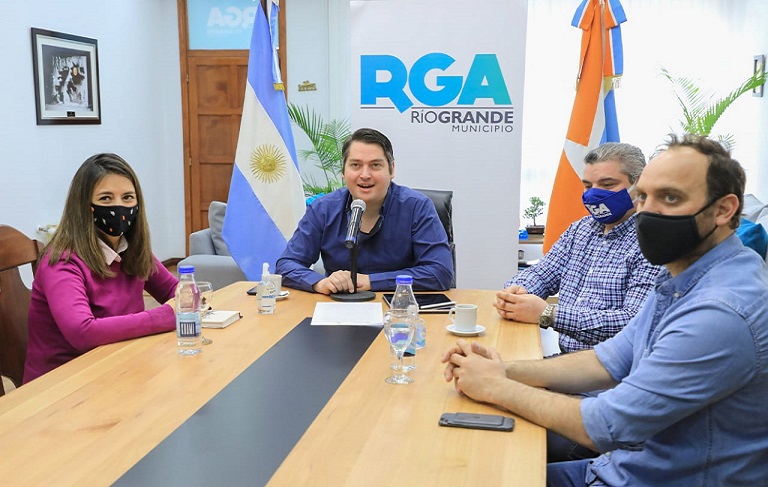 Esta adhesin nos facilita los vnculos con otras localidades que ya estn trabajando en acciones contra el cambio climtico, lo cual nos va a permitir fortalecer nuestros equipos tcnicos en capacitacin, seal Martn Prez. 