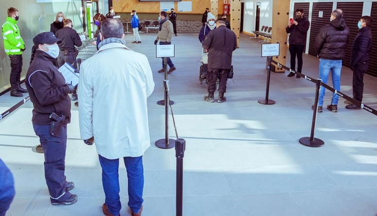 La Polica de Seguridad Aeroportuaria realiz la denuncia penal correspondiente, dando intervencin a la Justicia Federal. La persona no tuvo contacto con el resto de los pasajeros y el vuelo se concret, indic Jos Torino. Foto de archivo. 