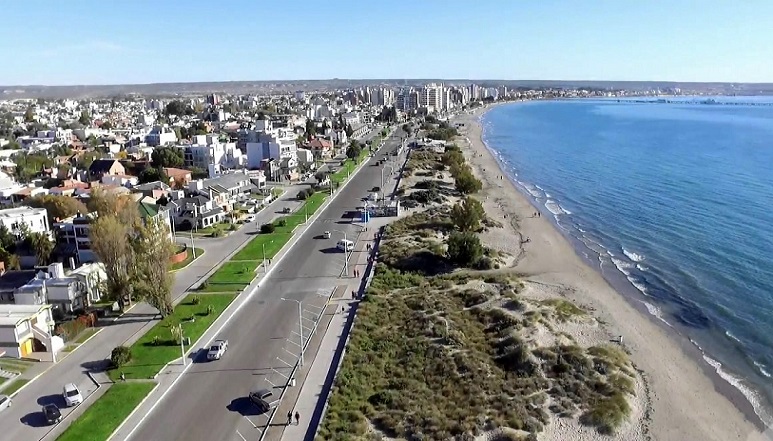 Madryn se ubic primera en el ranking con una temperatura que a las 12 horas ya alcanzaba los 34C, seguida por la ciudad de Trelew con 33.3C; y Comodoro Rivadavia con una temperatura de 30.5C.
