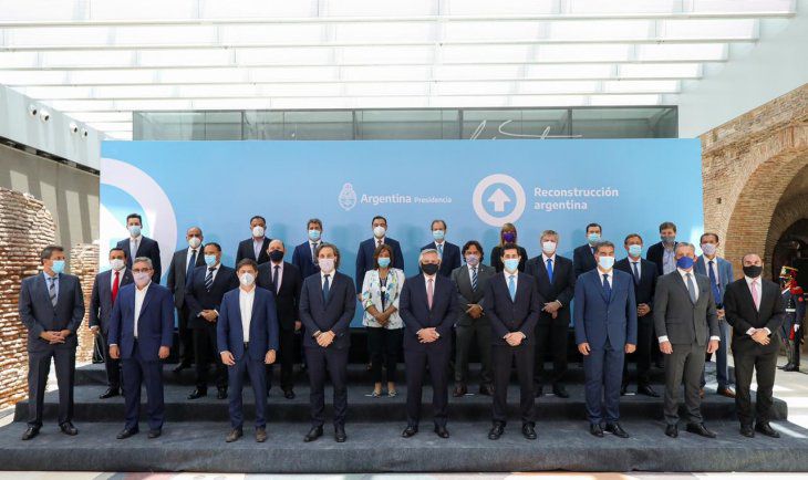 El Consenso Fiscal consiste en un acuerdo entre la Nacin y las provincias en el que se contemplan aspectos relacionados con la coparticipacin y el esquema de las distintas jurisdicciones.