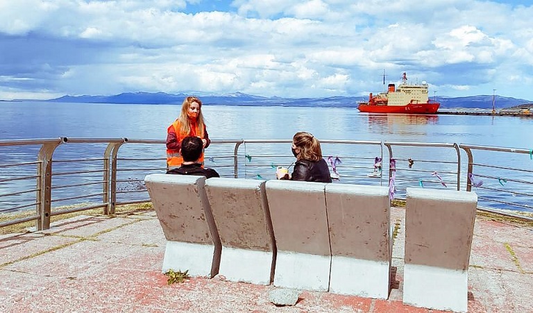 La accin se desarroll durante el fin de semana en diversos sitios de la provincia de Tierra del Fuego. El objetivo es continuar acercando a los vecinos y vecinas las recomendaciones sanitarias, remarcando que la pandemia an no termin. 