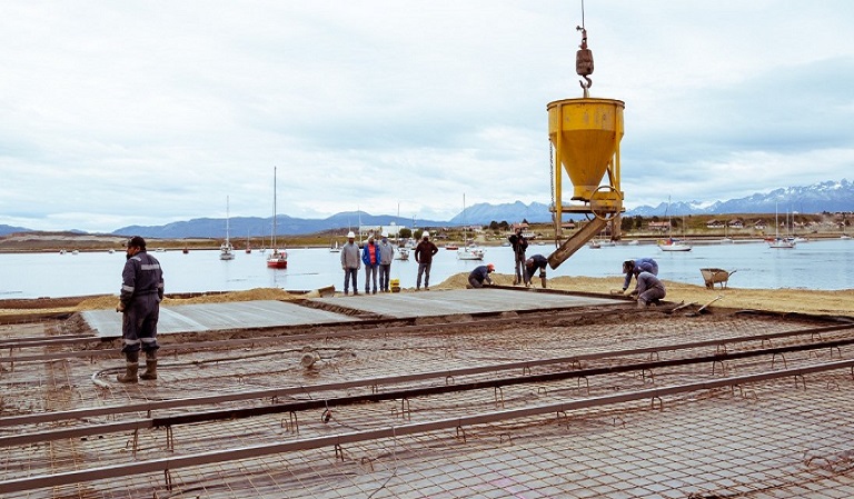 En el nuevo espacio ubicado en la zona del Puerto comercial de Ushuaia se brindar atencin primaria y de emergencias a pacientes con sntomas de COVID-19. La obra se ejecuta en el marco de un programa del Estado nacional.