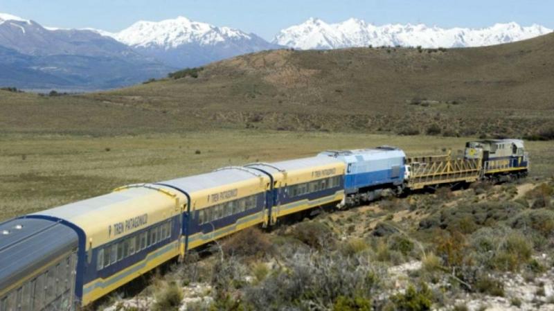 Tenemos la idea de poner en funcionamiento el tramo Constitucin-Viedma, creemos que es una buena posibilidad, sostuvo Nstor Bruno, Presidente del Tren Patagnico.