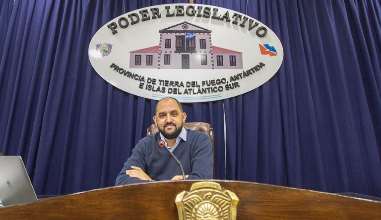 Tierra del Fuego es una de las tres provincias que no tiene la paridad. Creemos que tenemos el consenso necesario para acordar un texto normativo y ordenado para poder tratarlo en una sesin, dijo Federico Greve. 