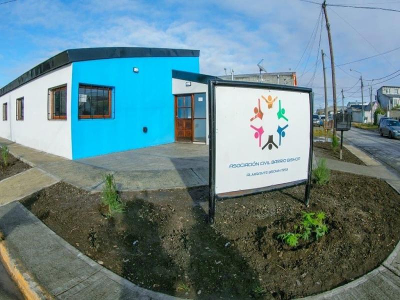 El nuevo compromiso que asumimos es poner en condiciones la plaza para que el barrio siga creciendo, puedan vivir en paz, y lo puedan disfrutar sus hijos y nietos
