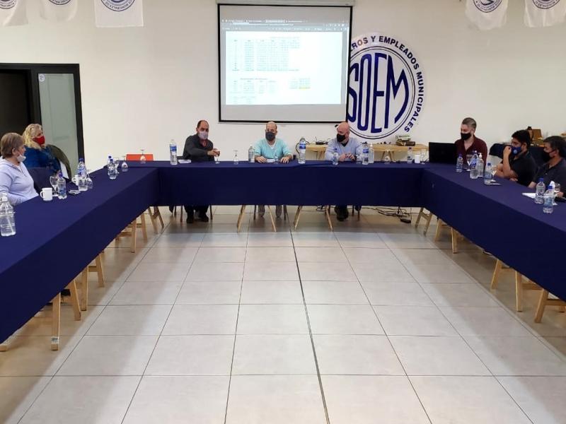 Los representantes de los distintos sectores nos comentaron como vienen trabajando en un proyecto de reforma para el funcionamiento de la OSEF, coment Daniel Rivarola.