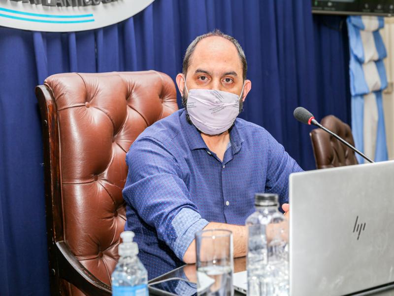 Lo que nosotros decimos es que no hay deuda, que la reglamentacin se est cumpliendo, y que ahora ms que nunca hay previsibilidad de fondos, como no lo haba en el pasado, remarc Federico Greve. 